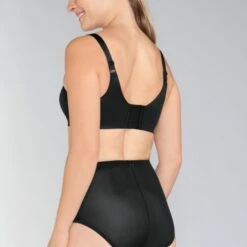 AMOENA Sourtien-Gorge Prothese Magdalena Noir -Sous-vêtement Soldes Boutique 1600x1600 amoena sourtien gorge prothese magdalena noir p2 29 23022018