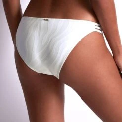 Aubade Bas De Maillot Bain Slip Minicoeur Coconut Sand -Sous-vêtement Soldes Boutique 1600x1600 aubade bas de maillot bain slip minicoeur coconut sand p2 03 15032023