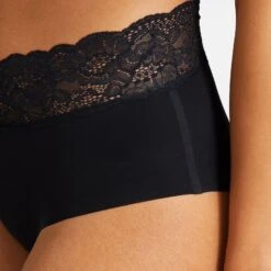 Aubade Culotte Haute Sweetessence Noir -Sous-vêtement Soldes Boutique 1600x1600 aubade culotte haute sweetessence noir p3 54 10082022