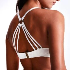 Aubade Haut De Maillot Bain Plunge Coque Coconut Sand -Sous-vêtement Soldes Boutique 1600x1600 aubade haut de maillot bain brassiere coconut sand p3 09 15032023