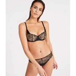 Aubade Miss Karl Slip Brésilien Tuxedo 9 Aubade Miss Karl Slip Brésilien Tuxedo -Sous-vêtement Soldes Boutique 1600x1600 aubade miss karl slip bresilien tuxe p3 30 16082021