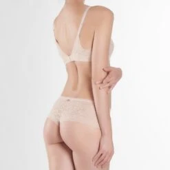 Aubade Rosessence Shorty Nude D'été -Sous-vêtement Soldes Boutique 1600x1600 aubade rosessence shorty nude d ete p4 53 12022019