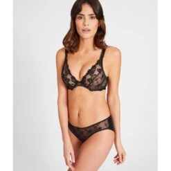 Aubade Softessence Slip Brésilien Noir -Sous-vêtement Soldes Boutique 1600x1600 aubade softessence slip bresilien noire p2 47 06092021