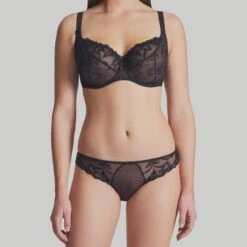 Aubade Soutien-Gorge Emboitant Confort Au Bal De Flore Noir -Sous-vêtement Soldes Boutique 1600x1600 aubade soutien gorge emboitant confort au bal de flore noir p3 57 22112019