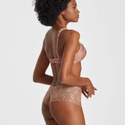 Aubade Soutien-Gorge Plunge Coque Sensory Illusion Silk Rose -Sous-vêtement Soldes Boutique 1600x1600 aubade soutien gorge plung coque sensory illusion silk rose p4 26 06072022