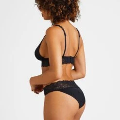 Aubade Soutien-Gorge Sans Armatures Sweetessence Noir 8 Aubade Soutien-Gorge Sans Armatures Sweetessence Noir -Sous-vêtement Soldes Boutique 1600x1600 aubade soutien gorge sans armatures sweetessence noir p2 39 10082022